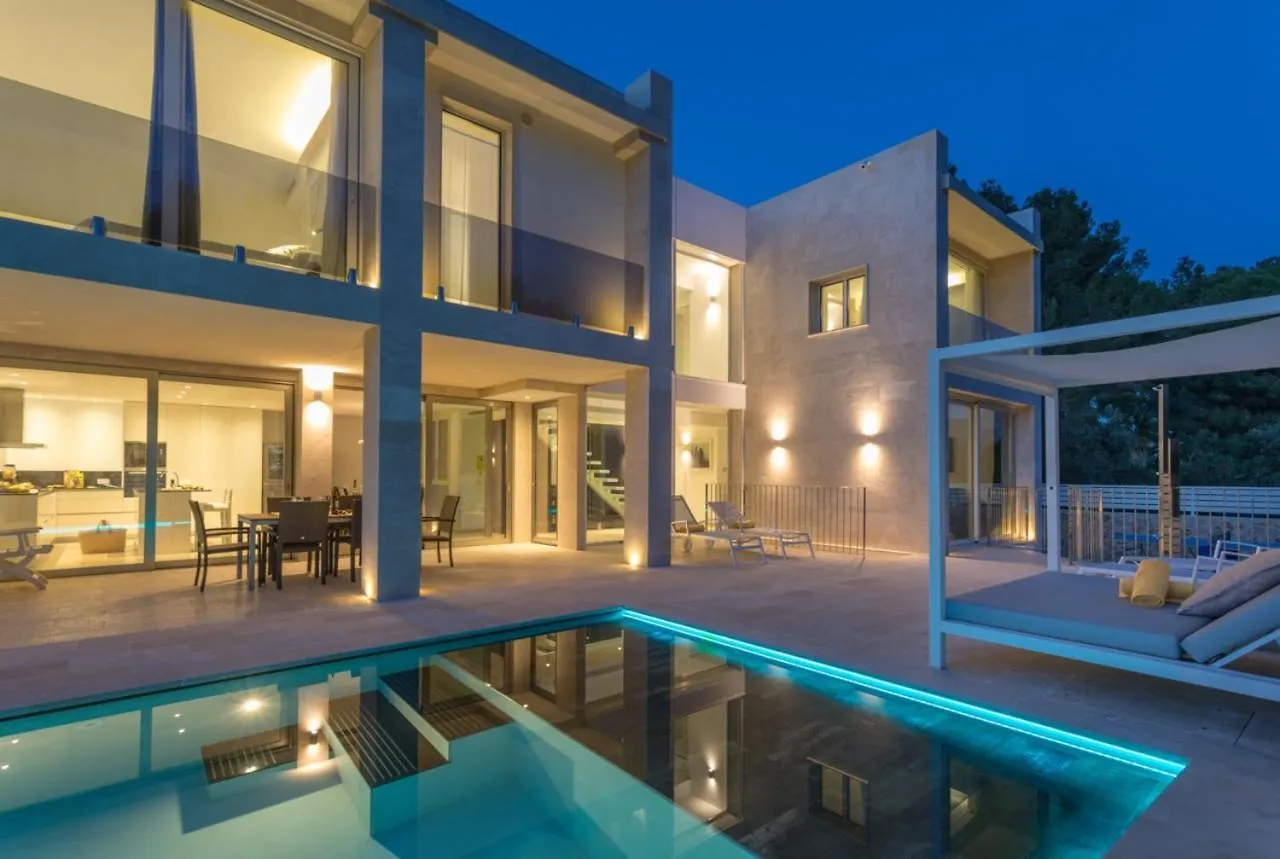 Villa Lesplendor Cala San Vicente